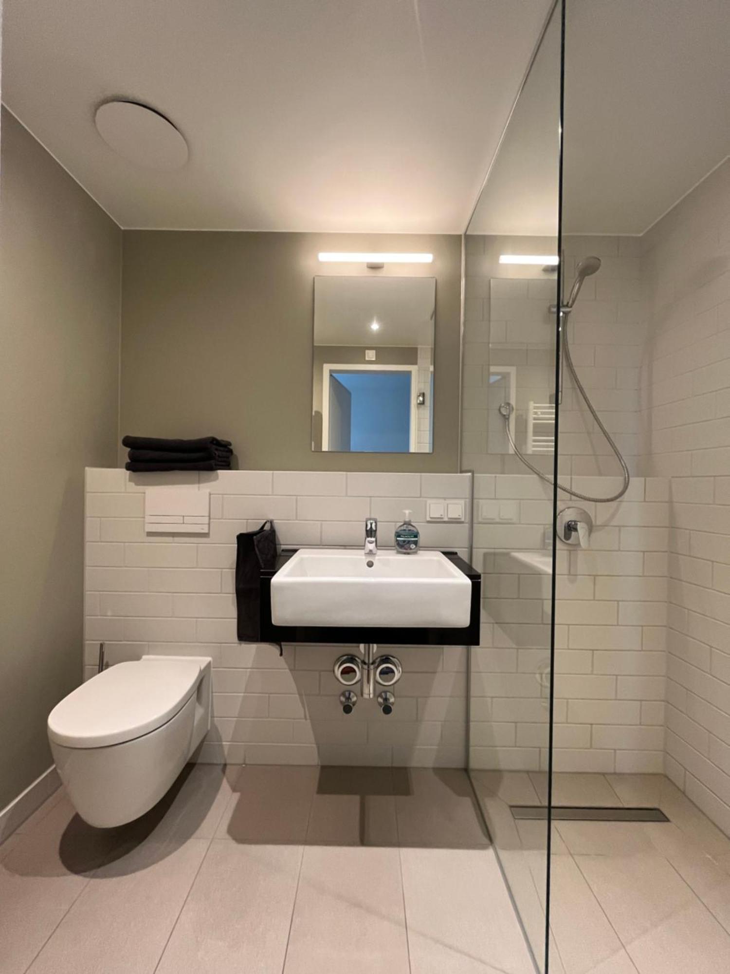 Studio Apartment Uber Den Wolken Berlim Exterior foto